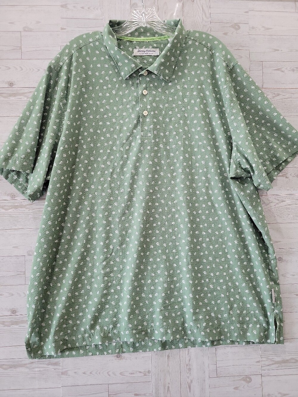Tommy Bahama The Bahama Coast Shirt Men's Sz XL Green w/ Deco Palms AOP
